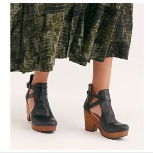 Free people cedar clog